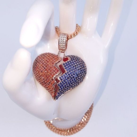 Icy Independence Heart + 20" Cuban Chain - Picture 3 of 8